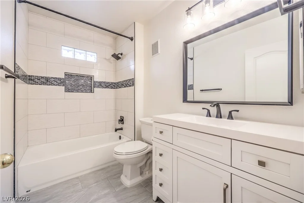 7400 Flamingo, Las Vegas, NV 89147