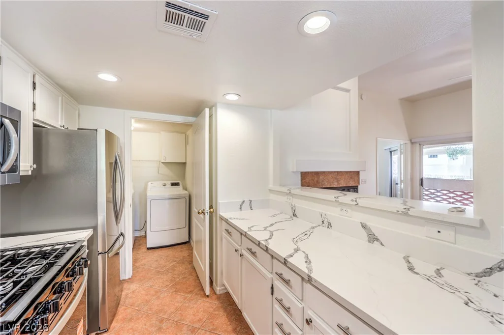 7400 Flamingo, Las Vegas, NV 89147