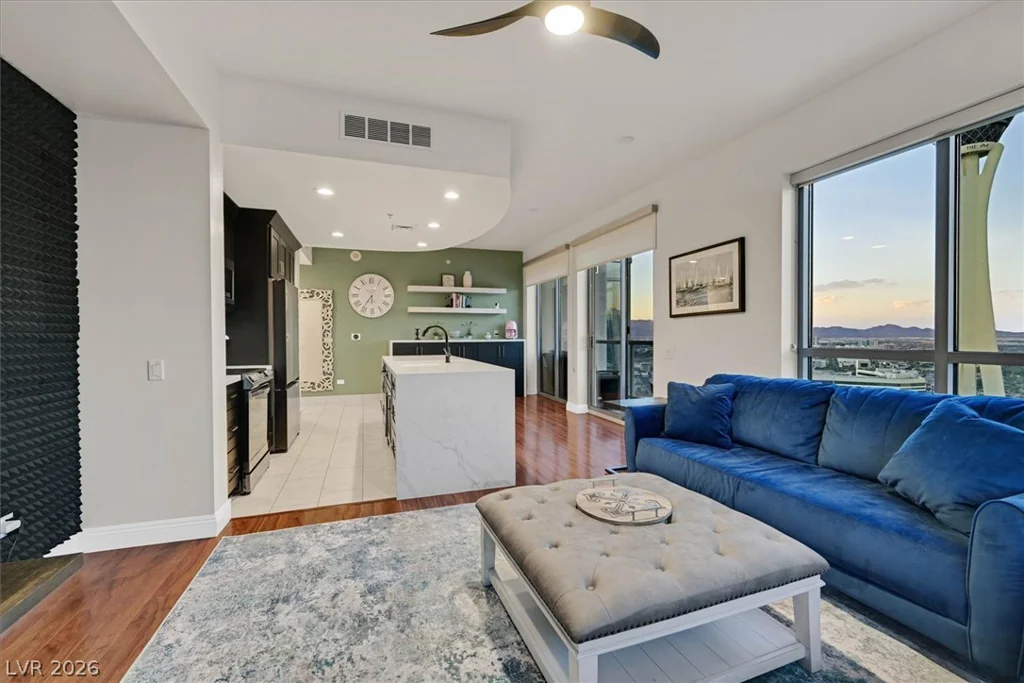 200 Sahara, Las Vegas, NV 89102
