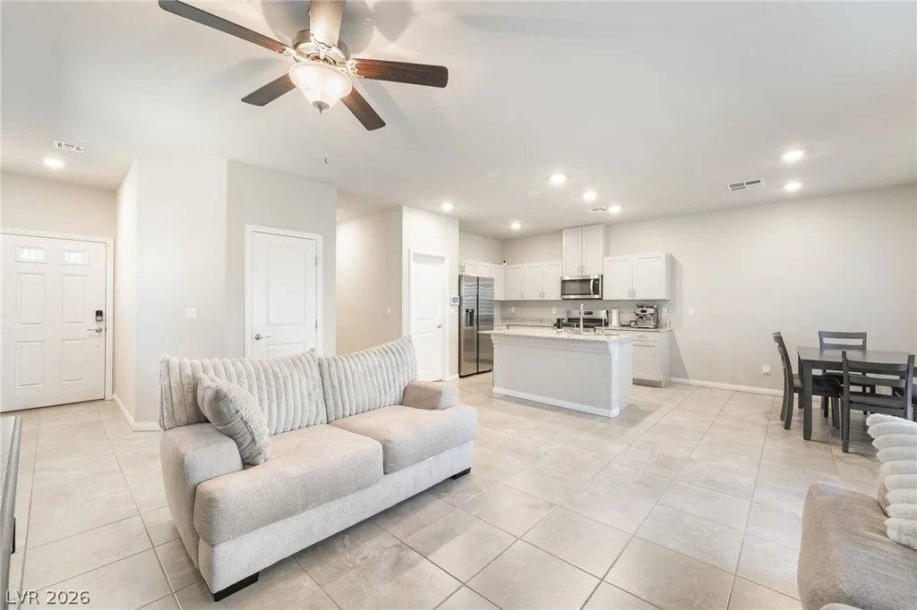 10873 Lexus, Las Vegas, NV 89141