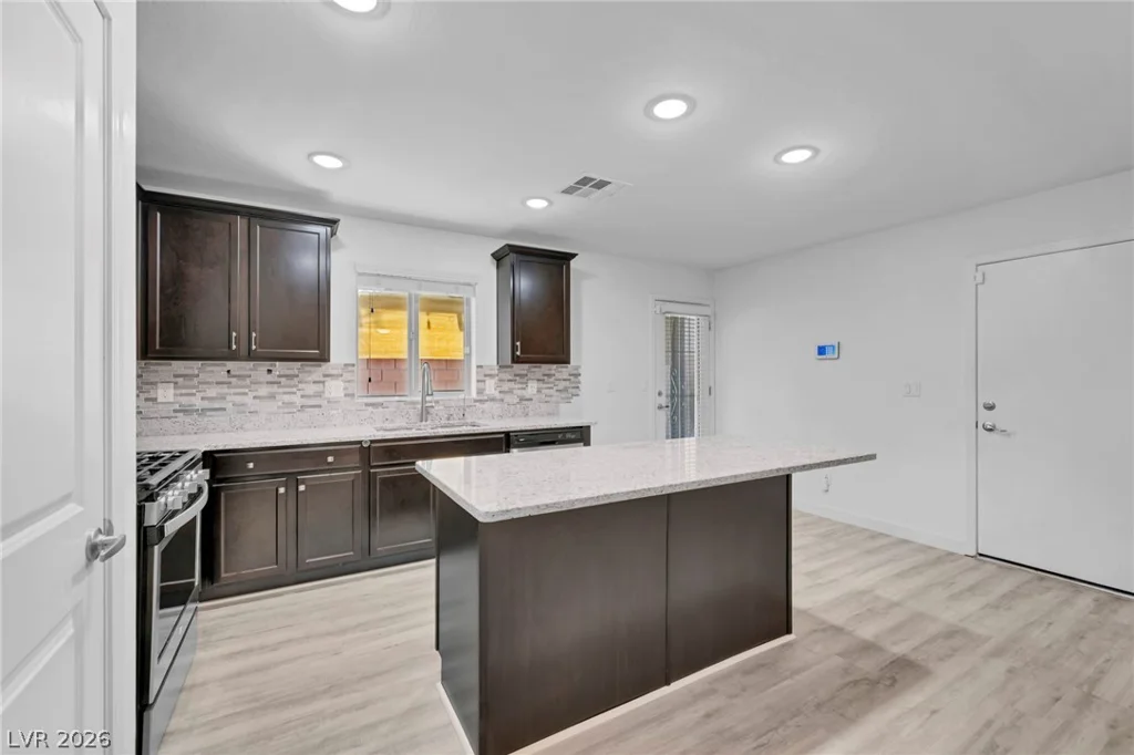 2483 Silk Tree Mimosa, Las Vegas, NV 89115