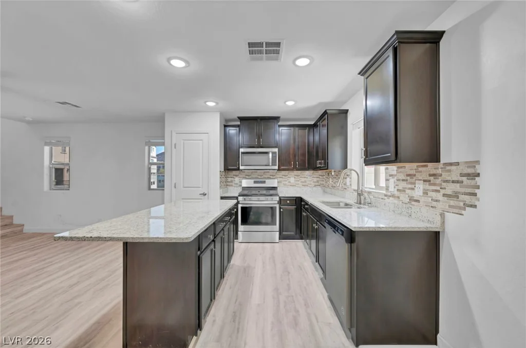 2483 Silk Tree Mimosa, Las Vegas, NV 89115