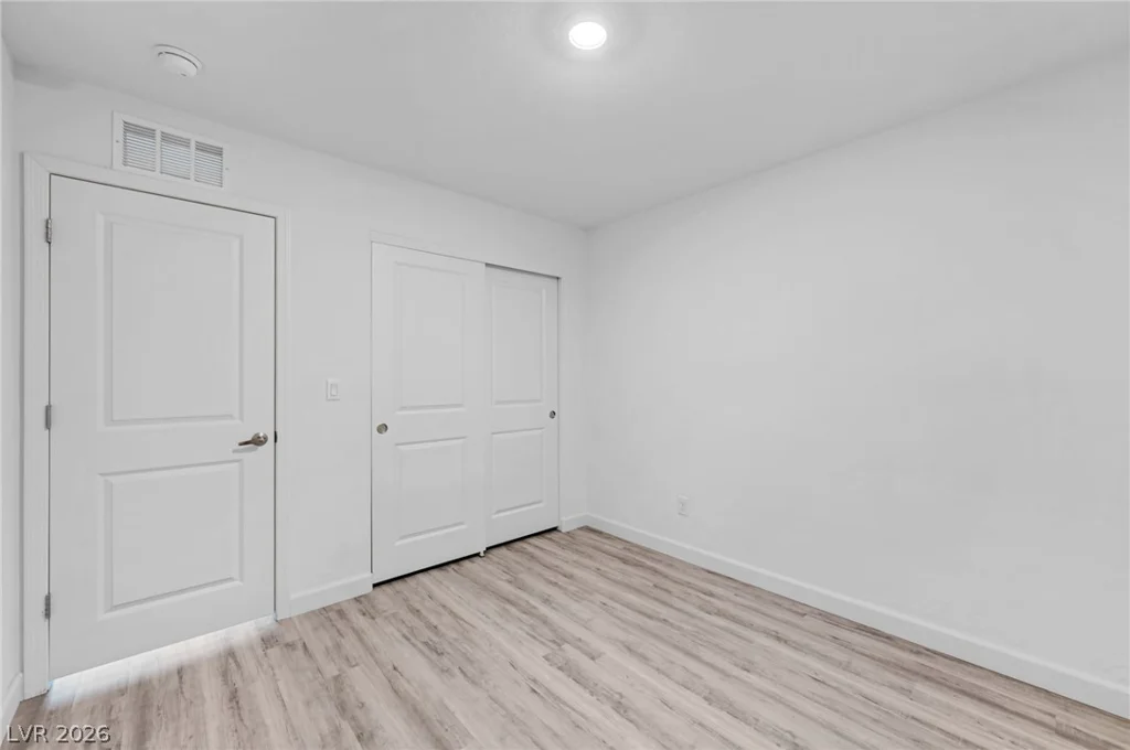 2483 Silk Tree Mimosa, Las Vegas, NV 89115