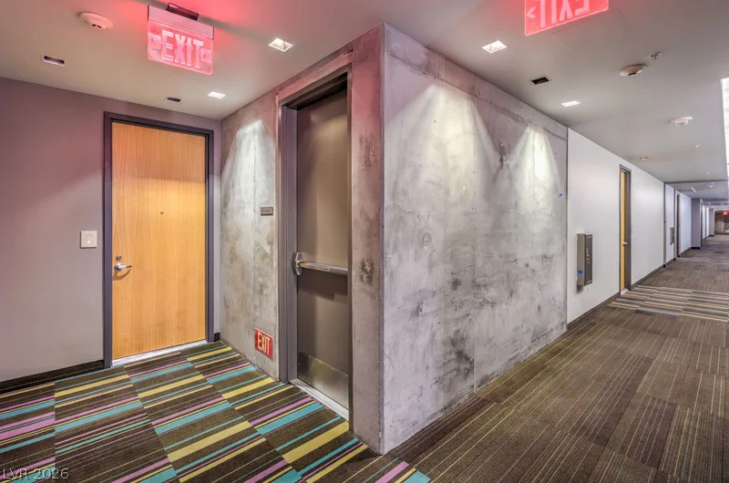 353 Bonneville, Las Vegas, NV 89101