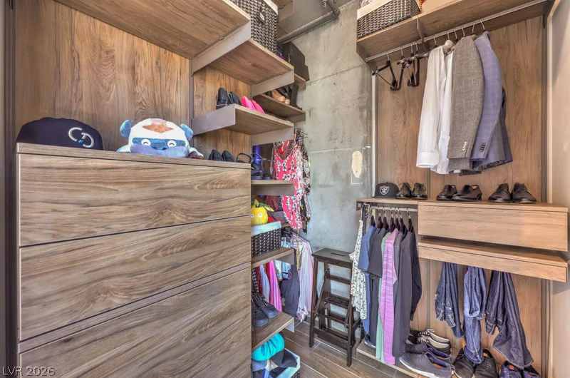 353 Bonneville, Las Vegas, NV 89101