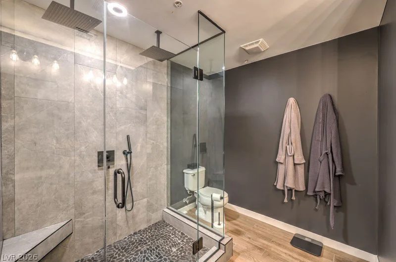353 Bonneville, Las Vegas, NV 89101