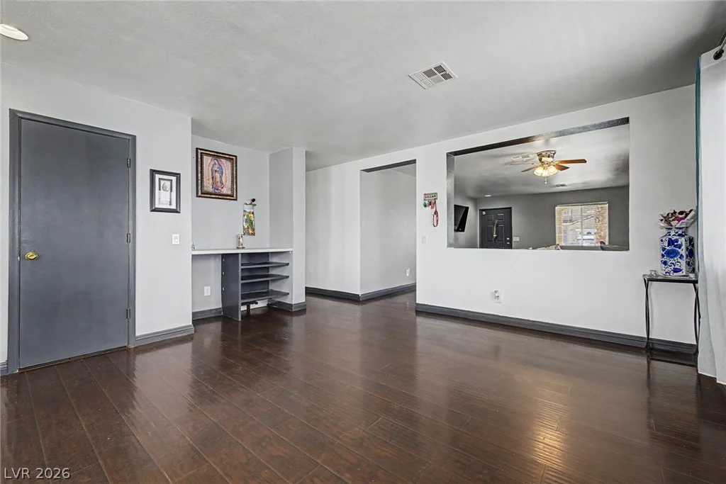 5854 Dana Rogers, Las Vegas, NV 89110