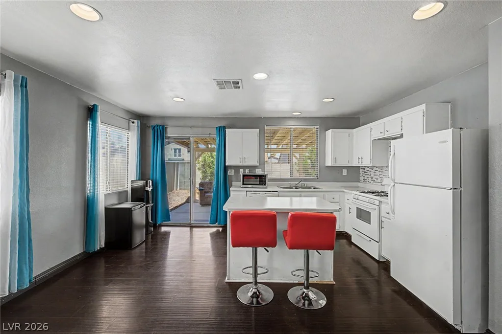 5854 Dana Rogers, Las Vegas, NV 89110