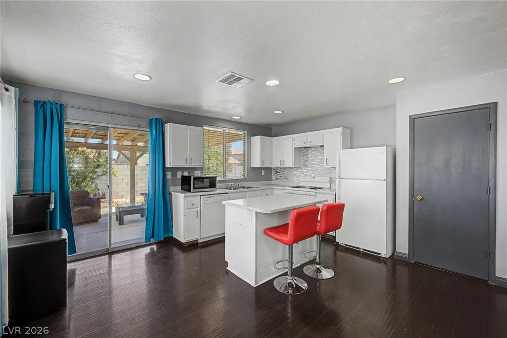 5854 Dana Rogers, Las Vegas, NV 89110