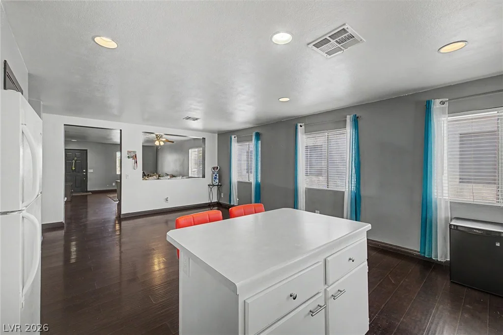 5854 Dana Rogers, Las Vegas, NV 89110