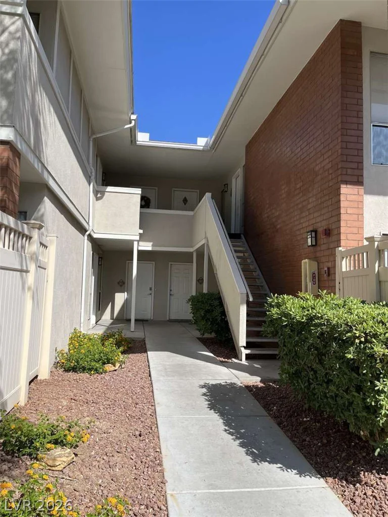 2838 Loveland, Las Vegas, NV 89109