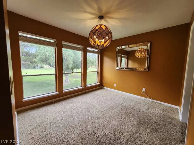 2838 Loveland, Las Vegas, NV 89109