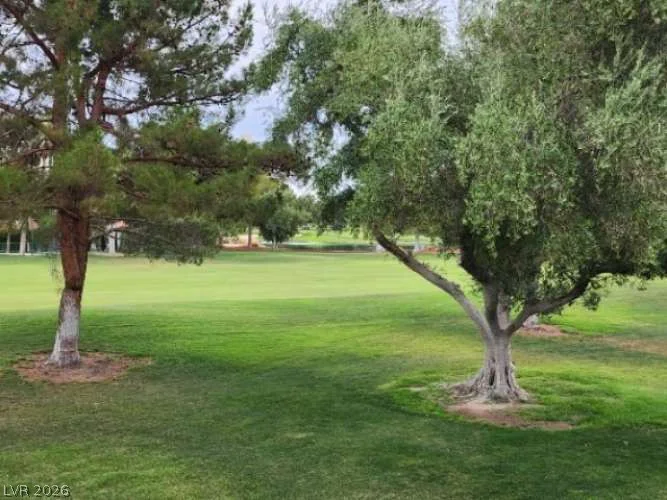 2838 Loveland, Las Vegas, NV 89109