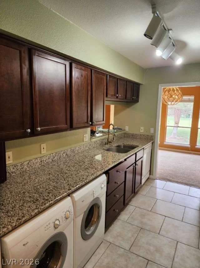 2838 Loveland, Las Vegas, NV 89109