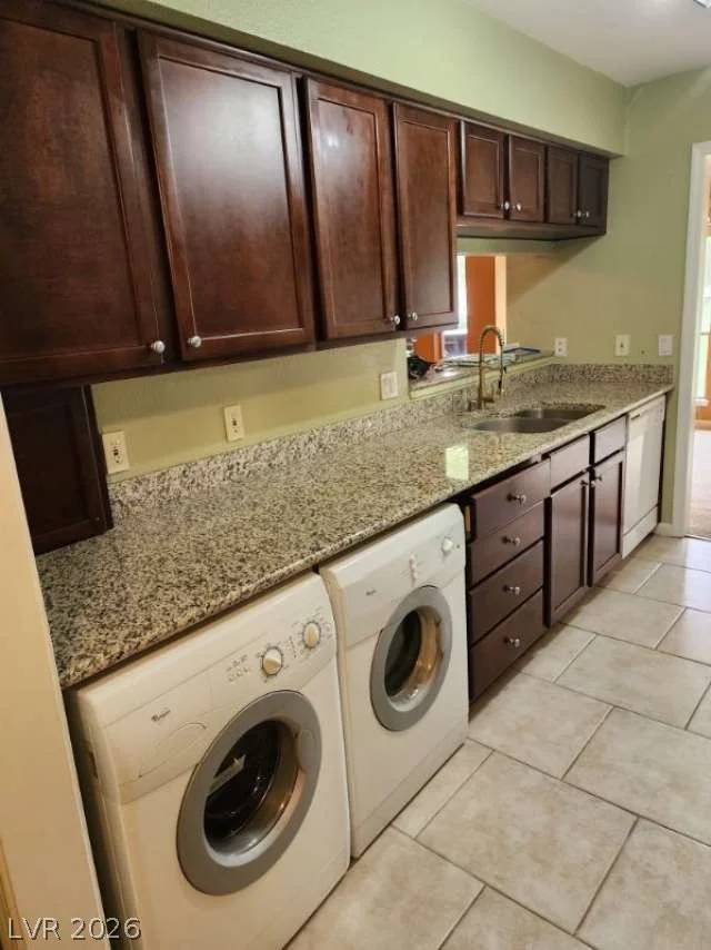 2838 Loveland, Las Vegas, NV 89109