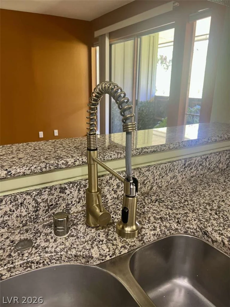2838 Loveland, Las Vegas, NV 89109