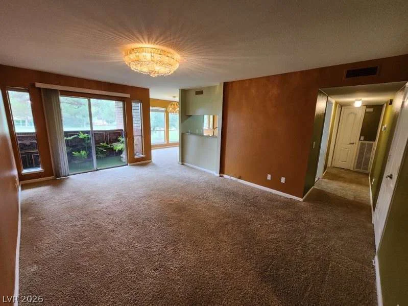 2838 Loveland, Las Vegas, NV 89109