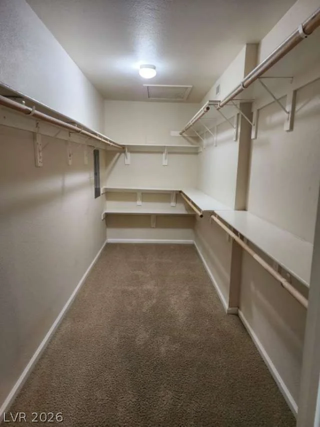 2838 Loveland, Las Vegas, NV 89109