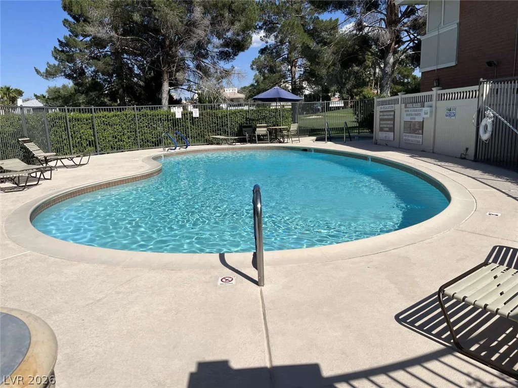 2838 Loveland, Las Vegas, NV 89109
