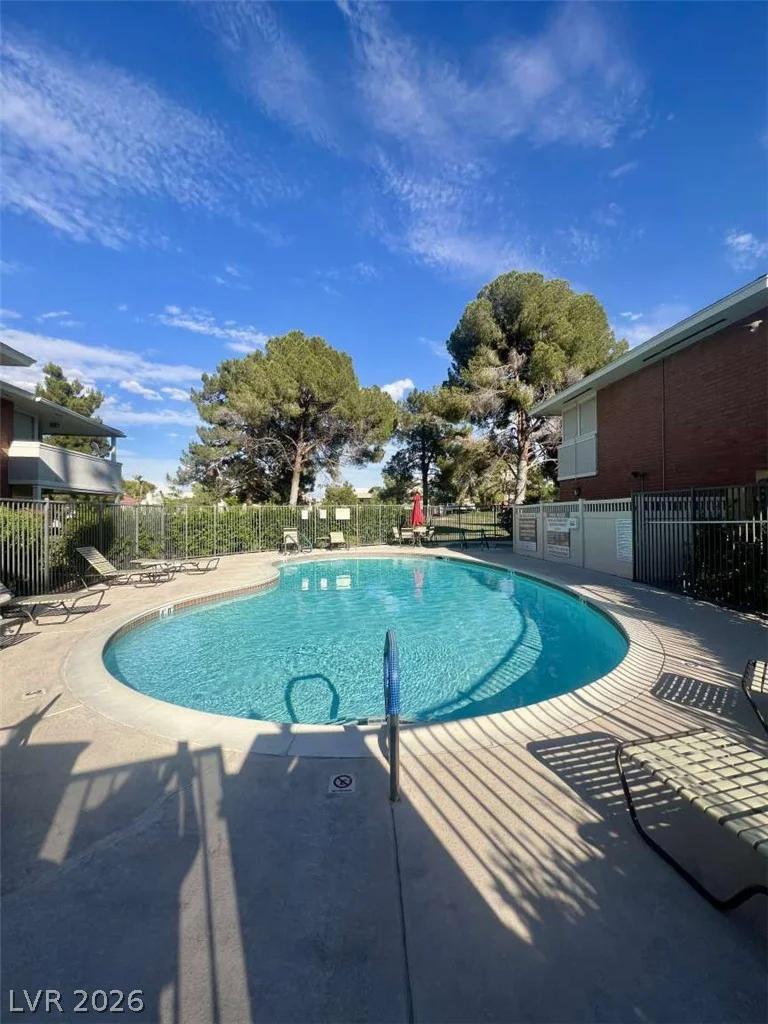 2838 Loveland, Las Vegas, NV 89109