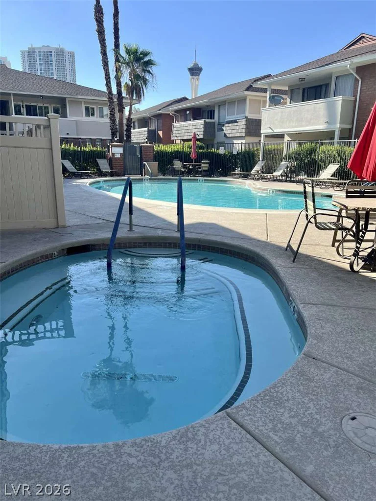 2838 Loveland, Las Vegas, NV 89109