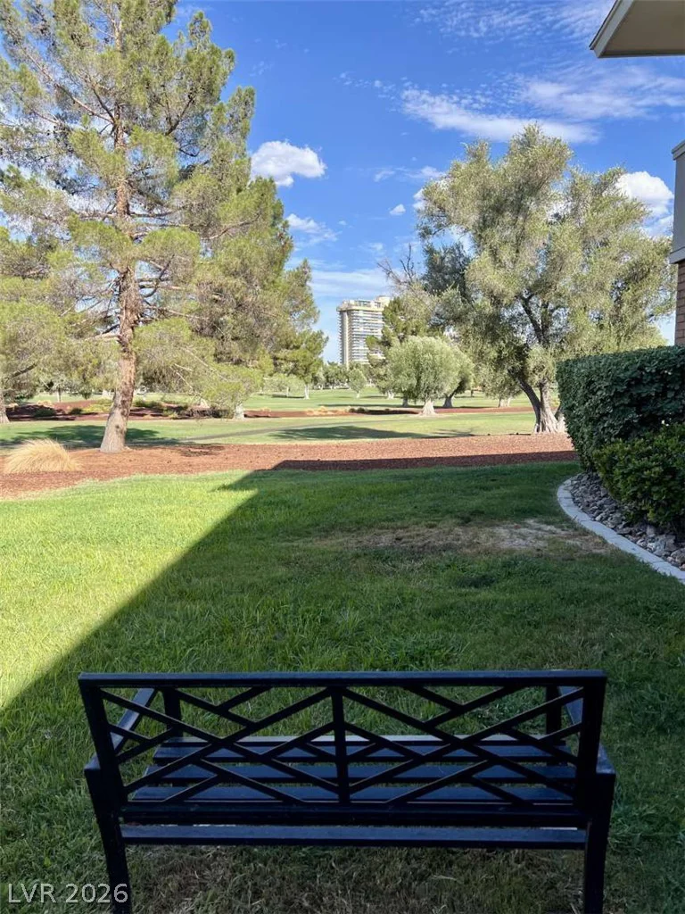 2838 Loveland, Las Vegas, NV 89109
