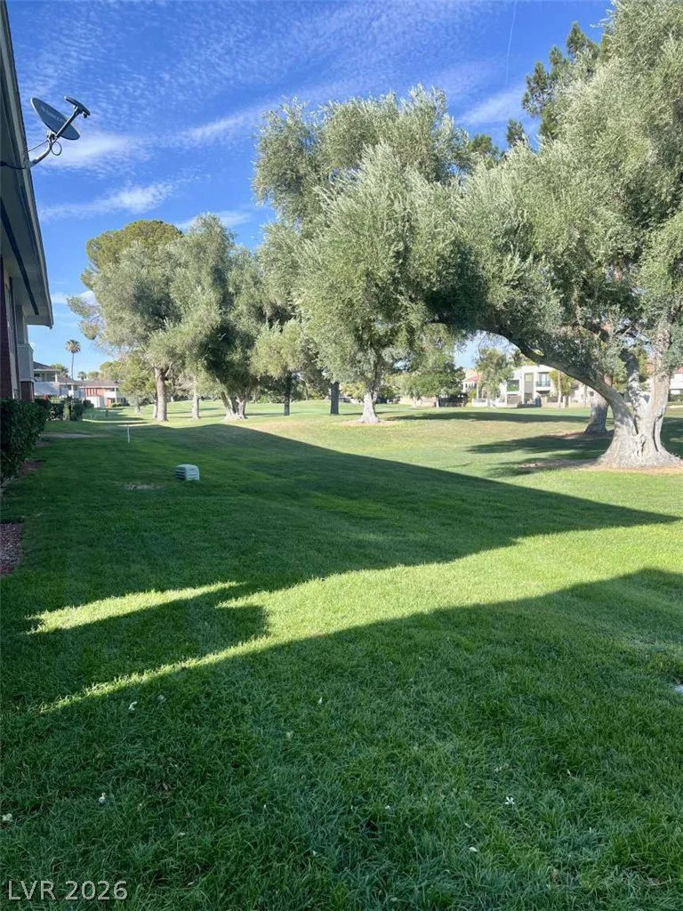 2838 Loveland, Las Vegas, NV 89109
