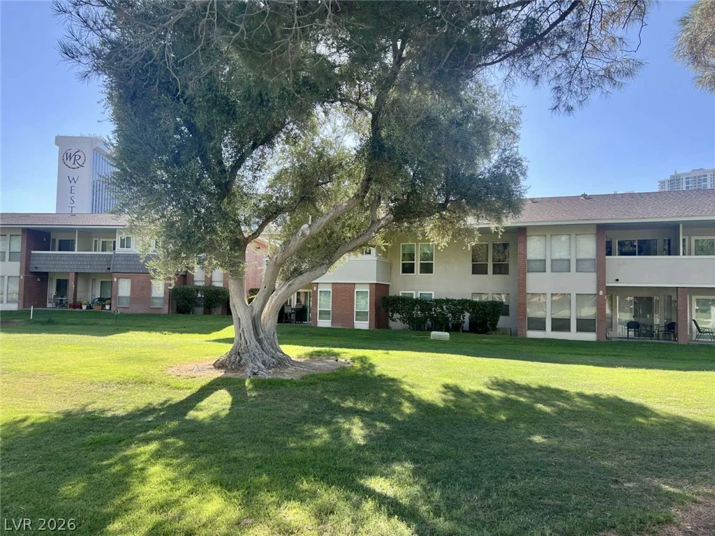 2838 Loveland, Las Vegas, NV 89109