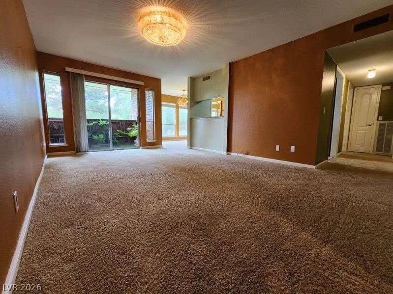 2838 Loveland, Las Vegas, NV 89109