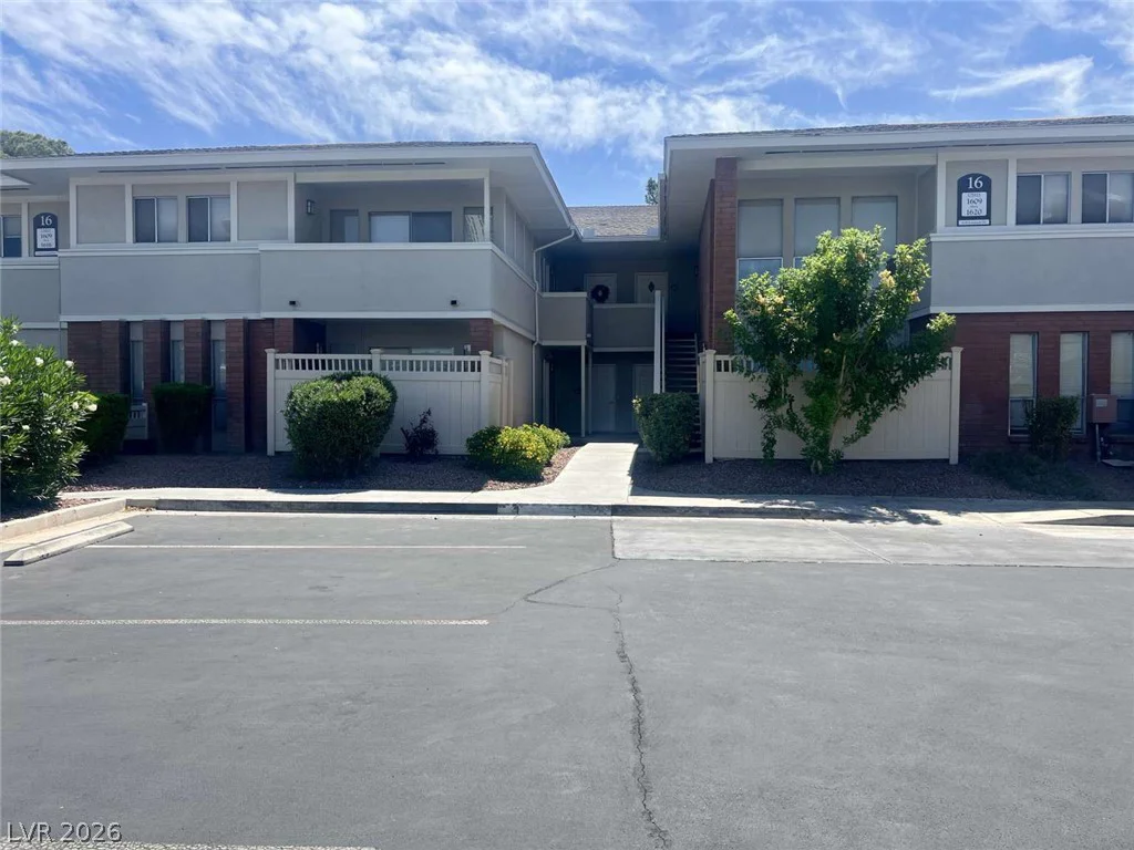 2838 Loveland, Las Vegas, NV 89109
