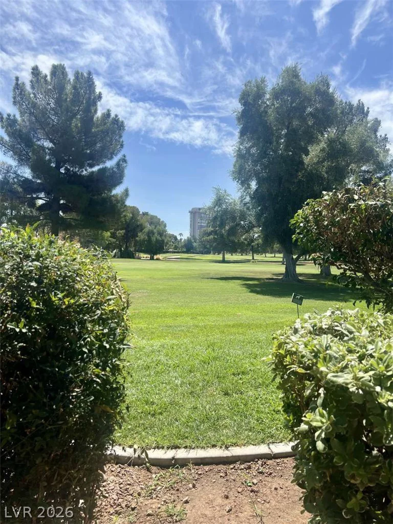2838 Loveland, Las Vegas, NV 89109