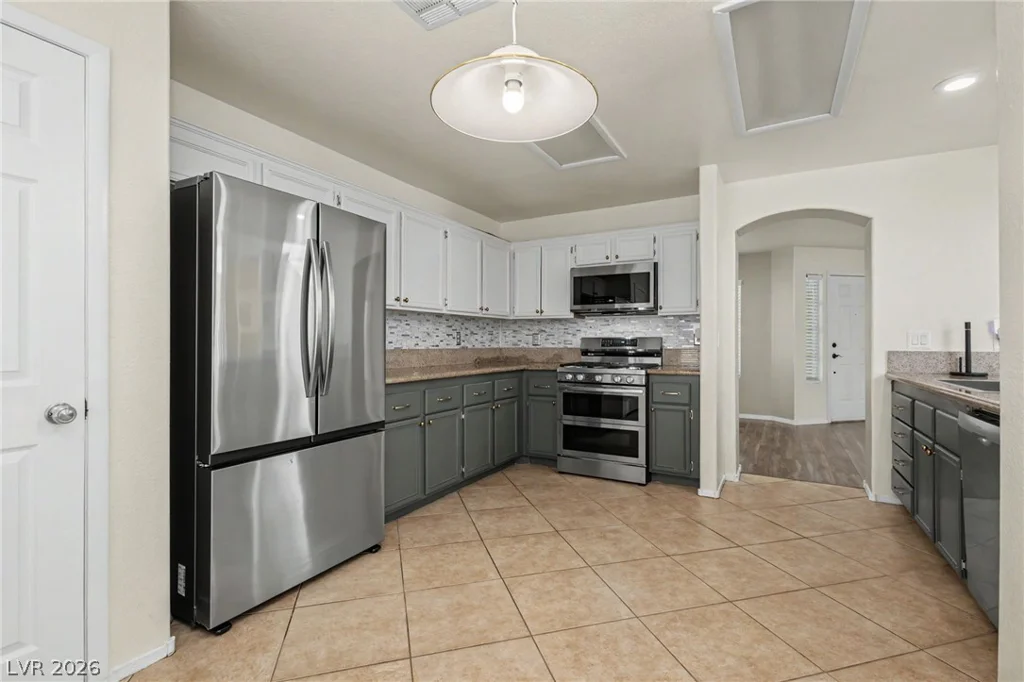 8216 Hollister, Las Vegas, NV 89131