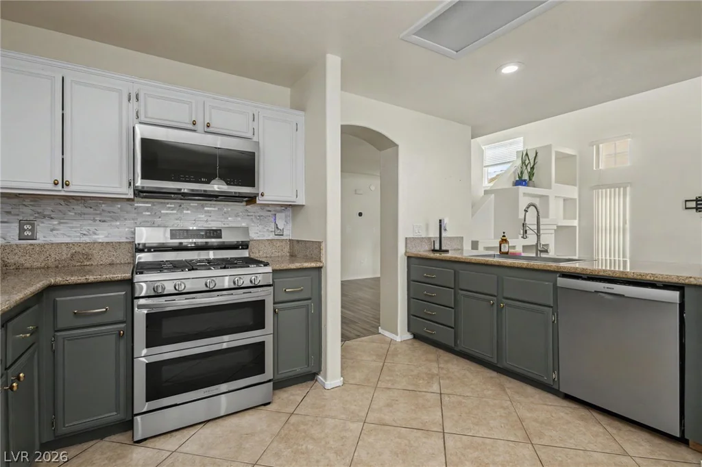 8216 Hollister, Las Vegas, NV 89131