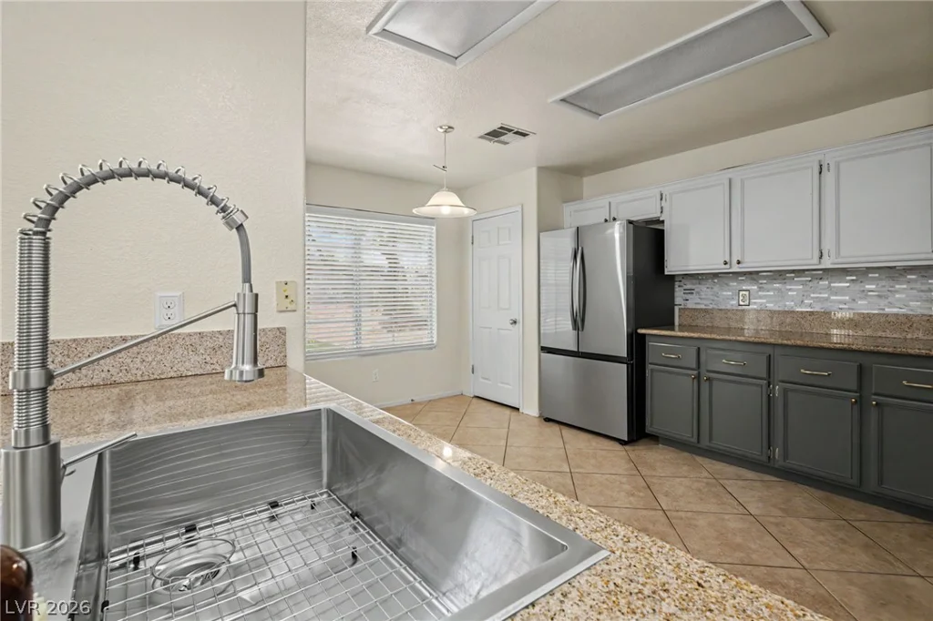 8216 Hollister, Las Vegas, NV 89131
