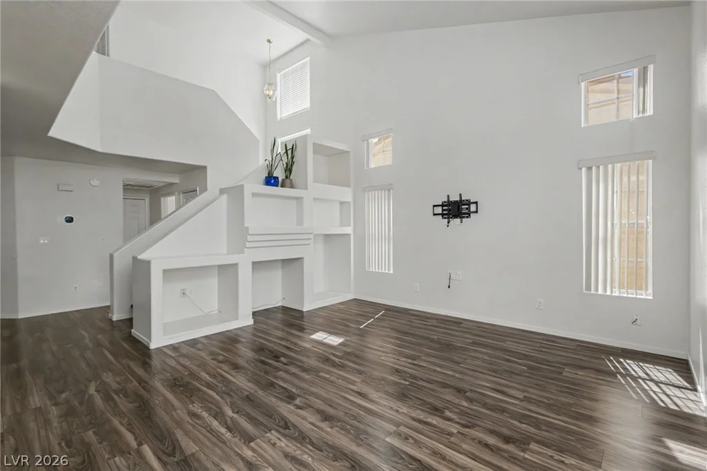 8216 Hollister, Las Vegas, NV 89131