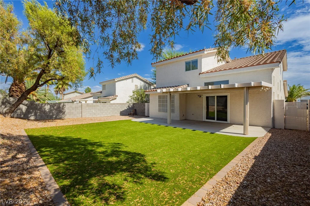 8216 Hollister, Las Vegas, NV 89131