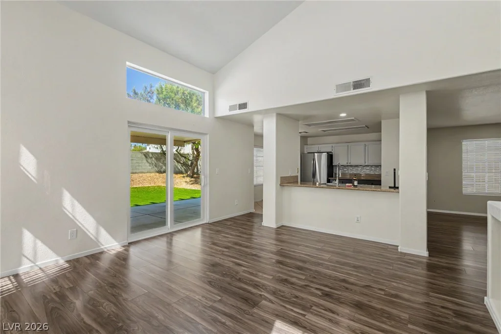 8216 Hollister, Las Vegas, NV 89131