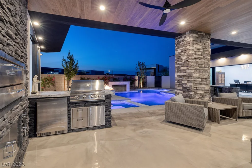 13 Rainbow Point, Henderson, NV 89011