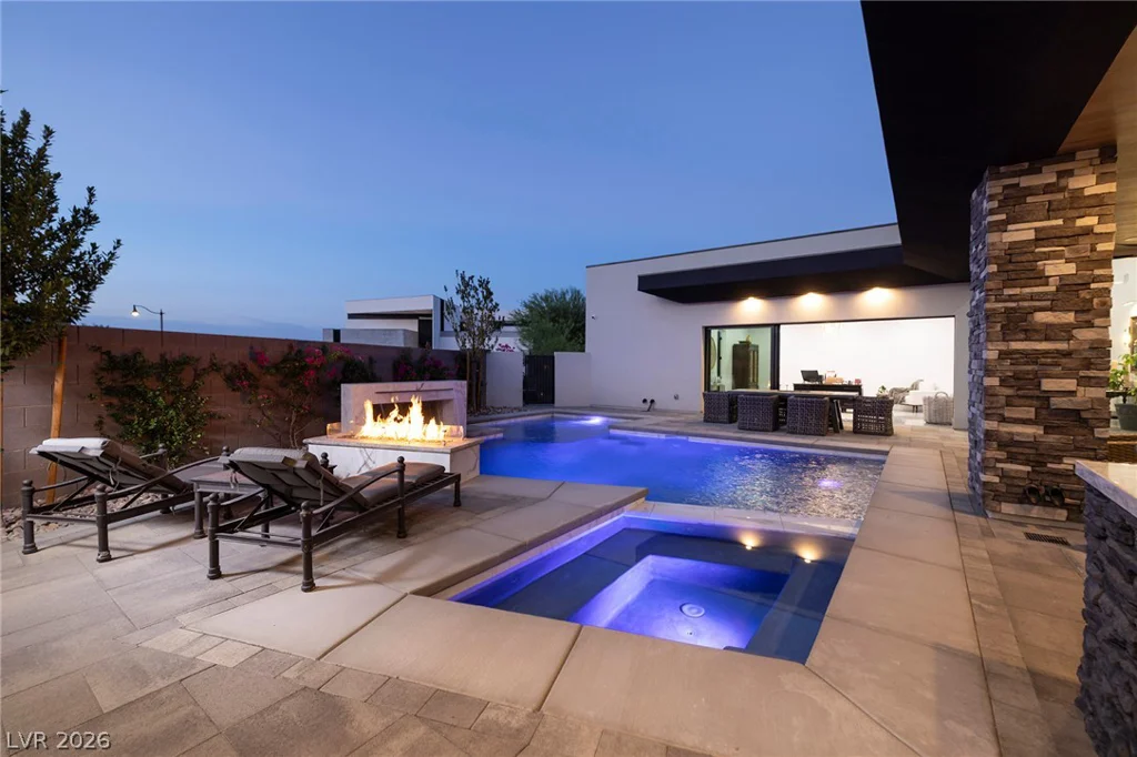 13 Rainbow Point, Henderson, NV 89011