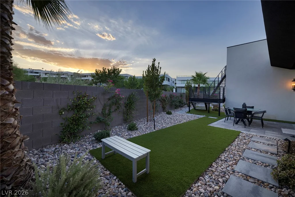 13 Rainbow Point, Henderson, NV 89011