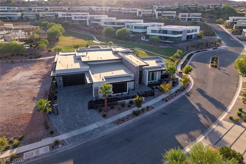 13 Rainbow Point, Henderson, NV 89011