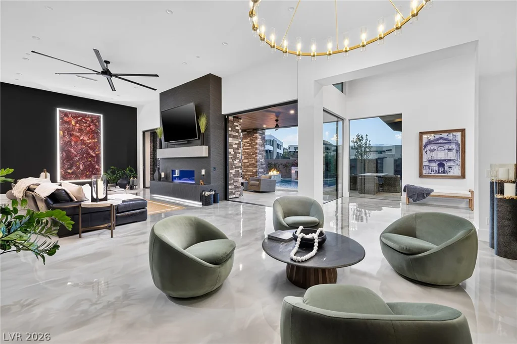 13 Rainbow Point, Henderson, NV 89011