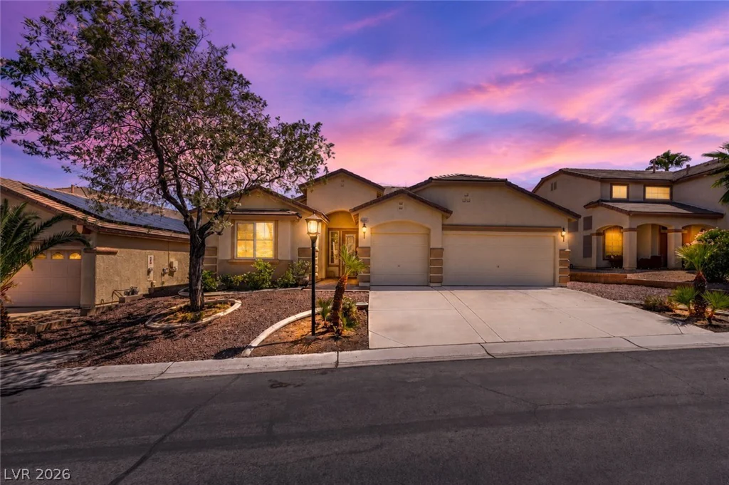 8921 Reining Spur, Las Vegas, NV 89143