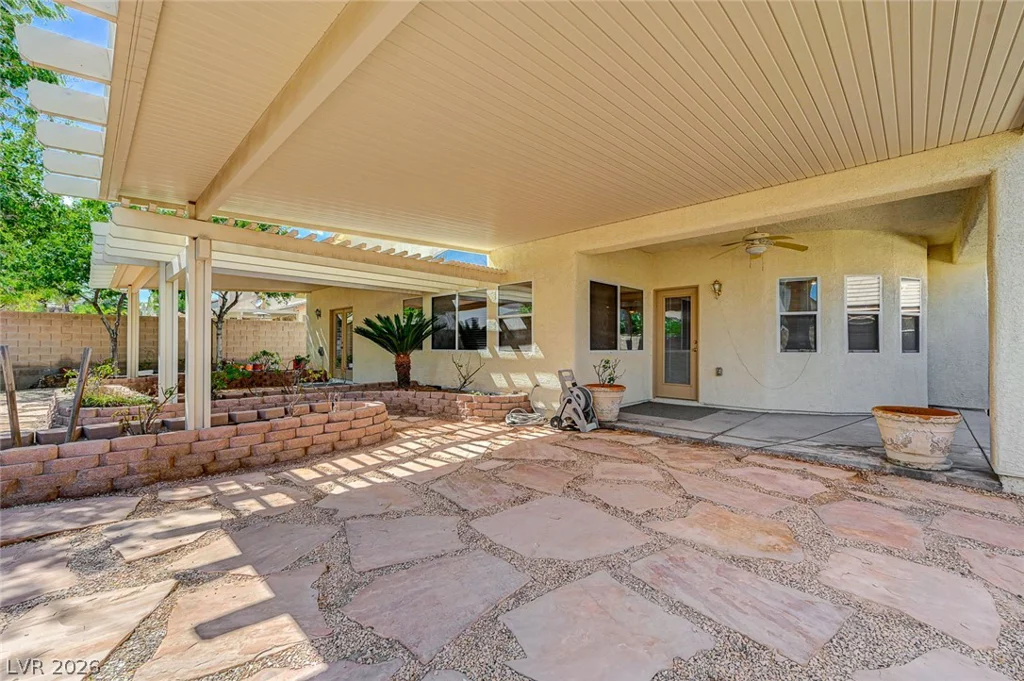 8921 Reining Spur, Las Vegas, NV 89143