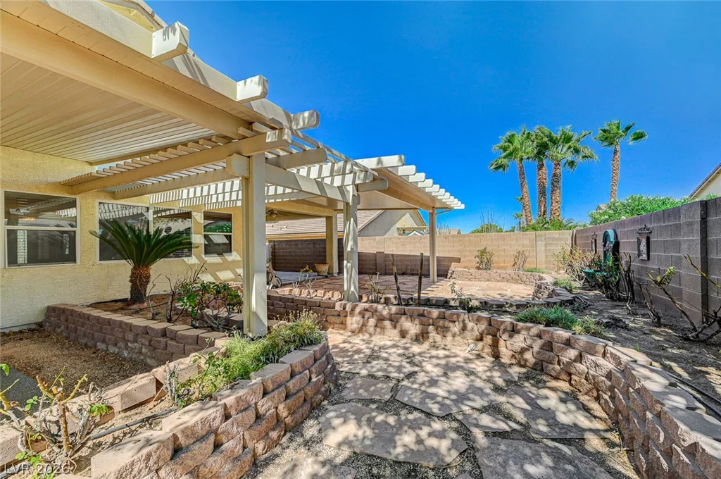 8921 Reining Spur, Las Vegas, NV 89143
