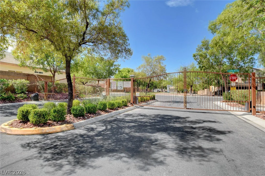 8921 Reining Spur, Las Vegas, NV 89143
