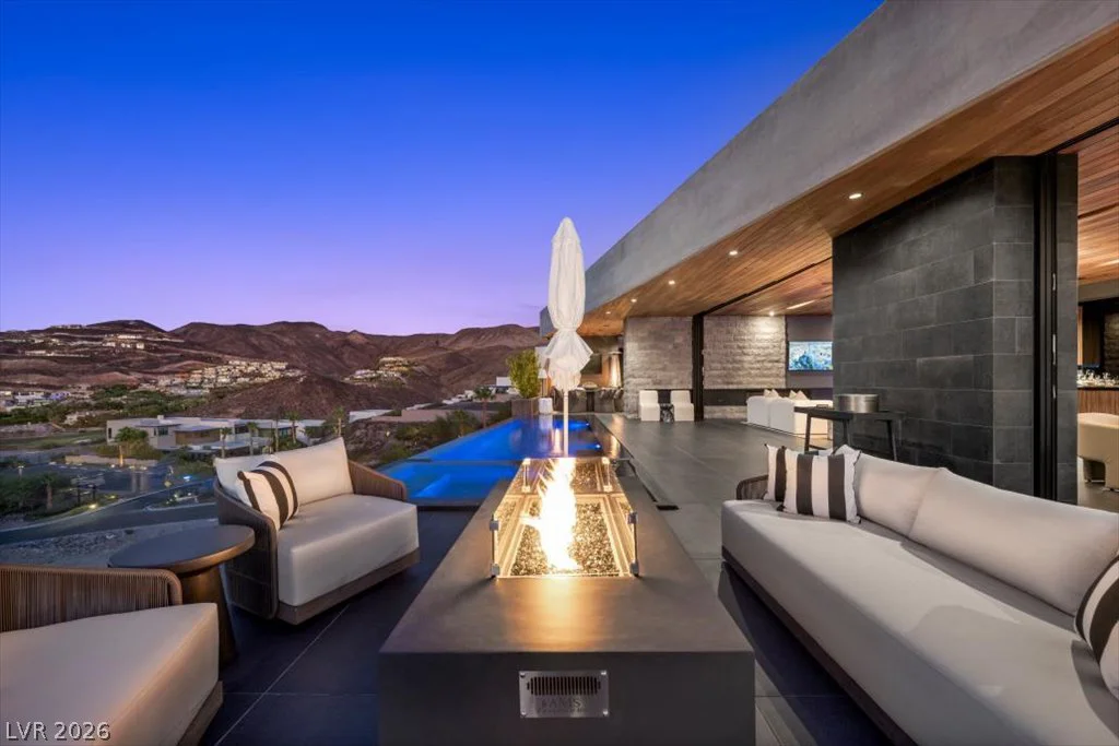 641 Dragon Peak, Henderson, NV 89012