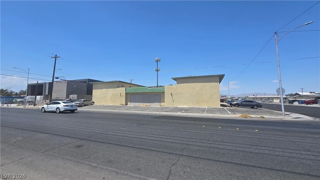 2405 McCarran, North Las Vegas, NV 89030
