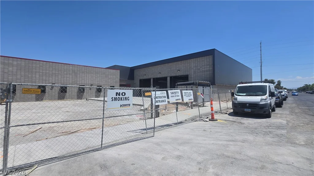 2405 McCarran, North Las Vegas, NV 89030