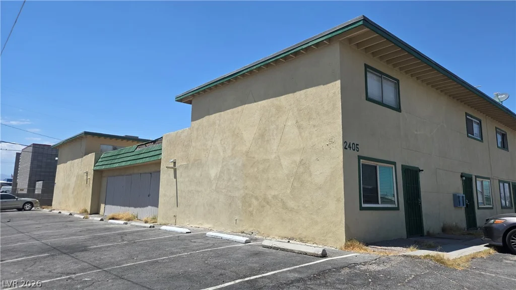 2405 McCarran, North Las Vegas, NV 89030